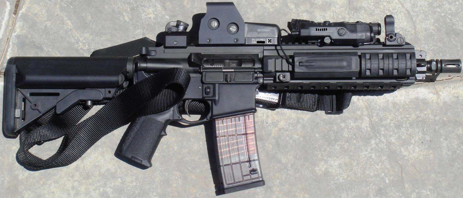 这 些 是 只 更 换 HK416 上 机 匣 后 的 形 态.