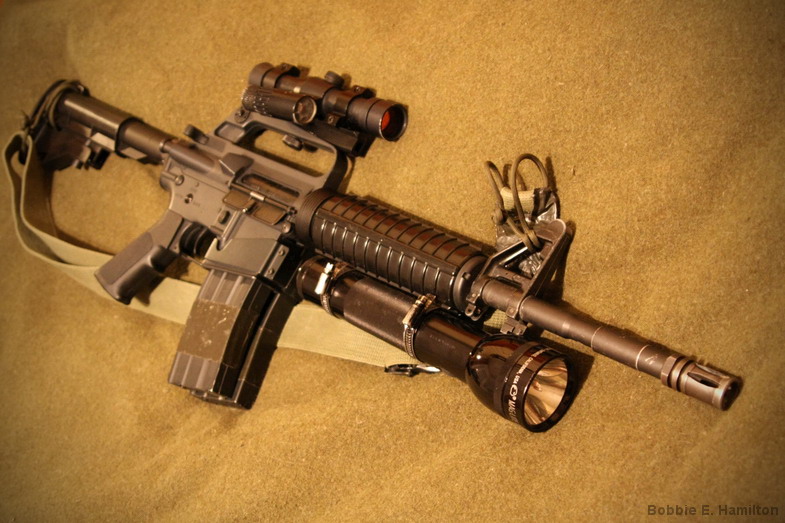 M16A2 卡 宾 枪 --(枪 炮 世 界) 